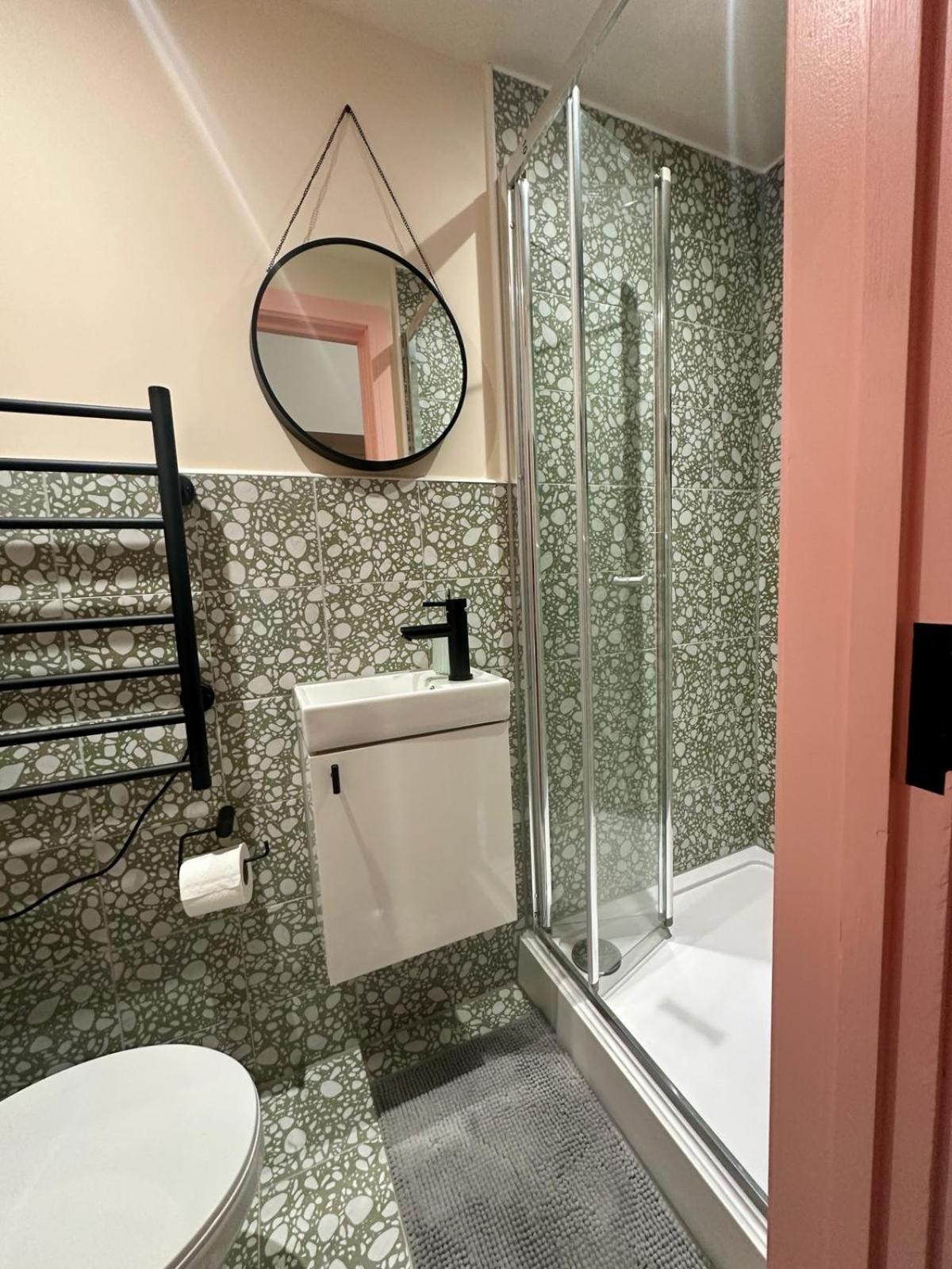 Cozy En-Suite Loft In Trendy Local لندن المظهر الخارجي الصورة