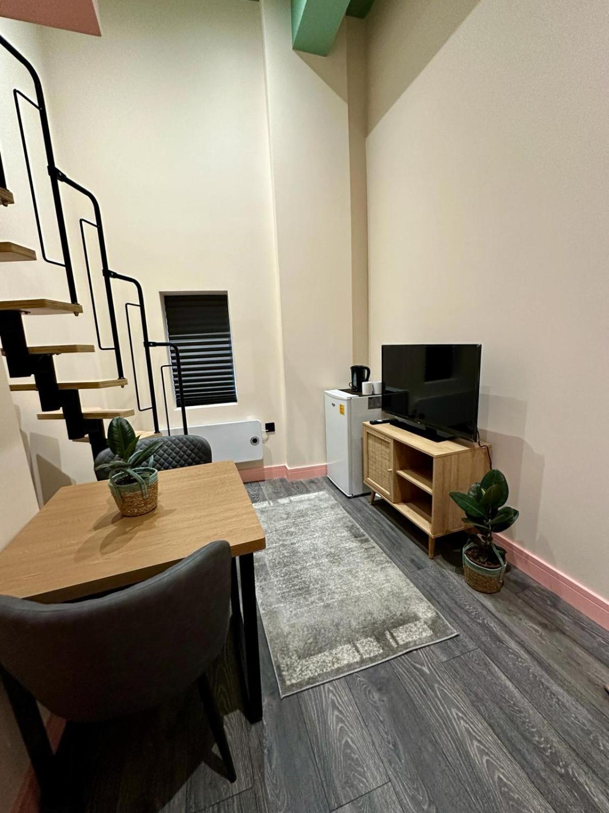 Cozy En-Suite Loft In Trendy Local لندن المظهر الخارجي الصورة