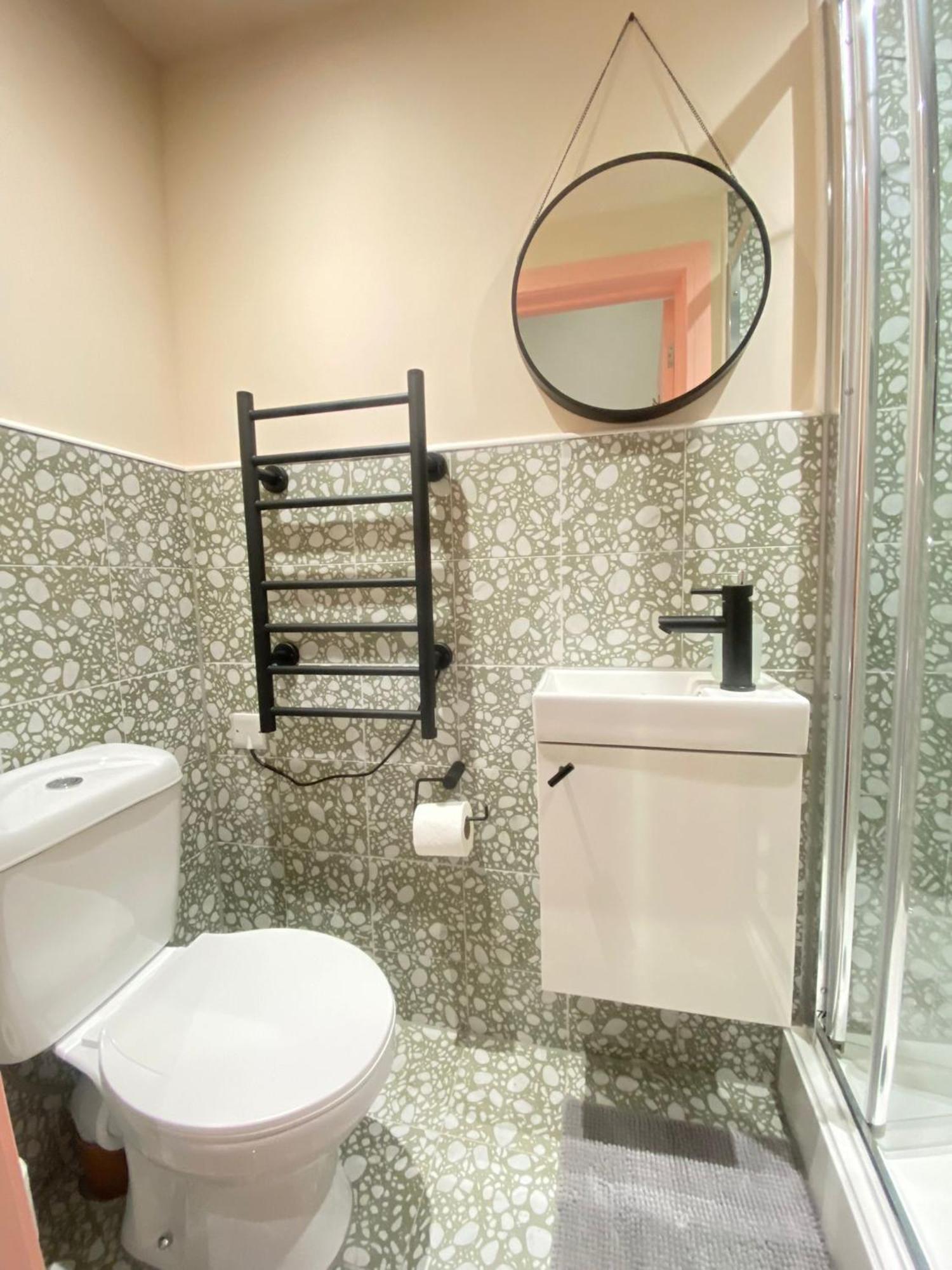 Cozy En-Suite Loft In Trendy Local لندن المظهر الخارجي الصورة
